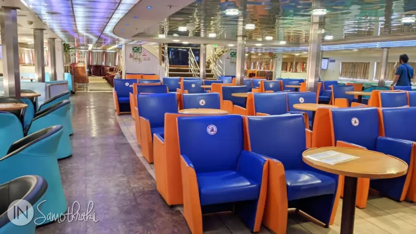 Alt salon din feribotul Adamantios Korais