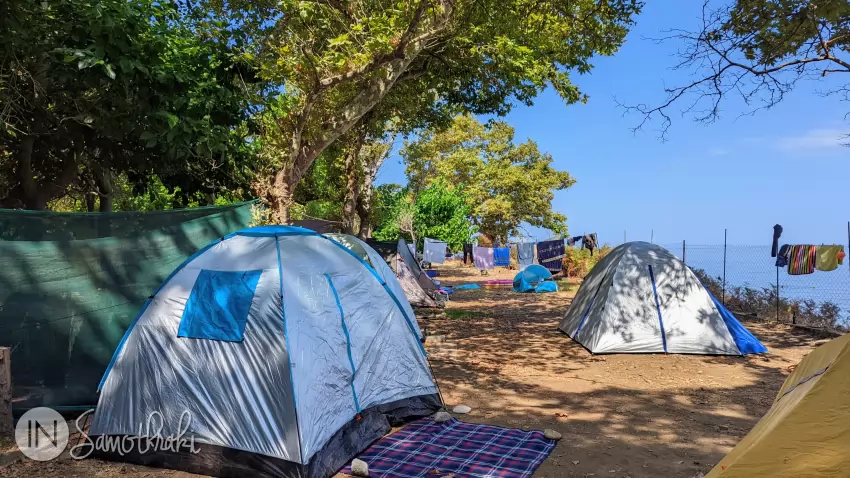 Camping Varades este deschis din mai p&acirc;nă &icirc;n septembrie.