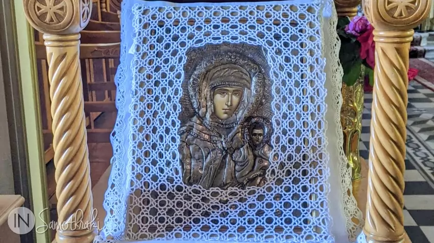 Icoana Fecioarei Krimniotissa este păstrată în principala biserică din Samothraki.