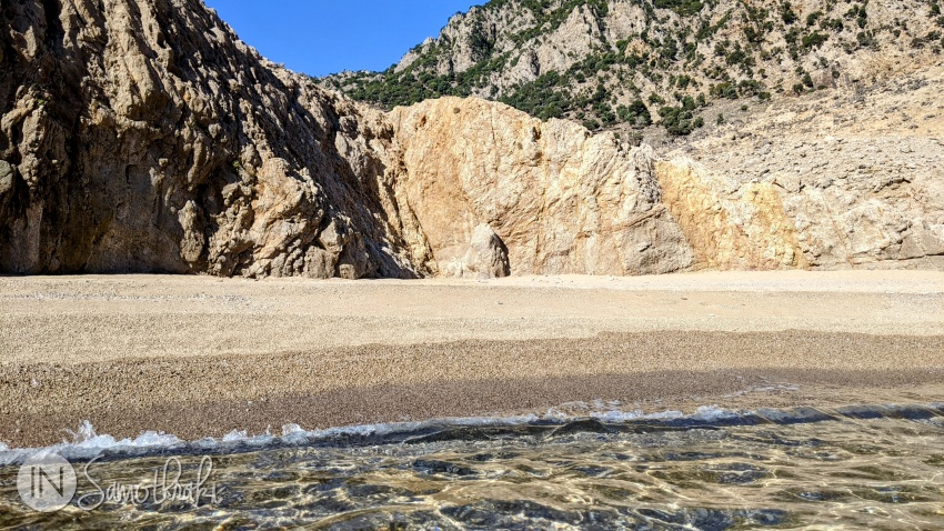 În septembrie vremea este încă frumoasă în Samothraki și se poate face baie.