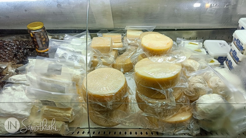 Brânzeturi în galantar