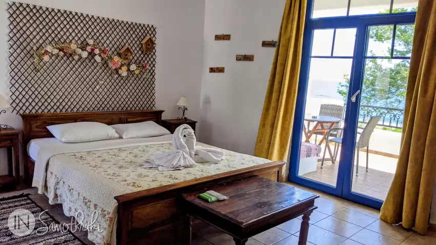 Studio cu vedere la mare, la etaj