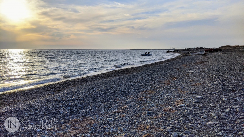 Undeva pe aici sunt scufundate ruinele anticului port Dimitrion.