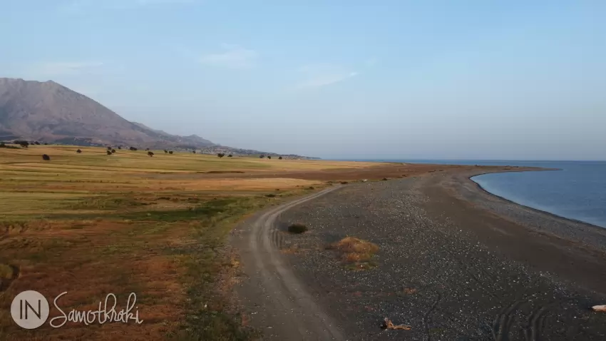 &Icirc;n timpul verii lacul e secat.