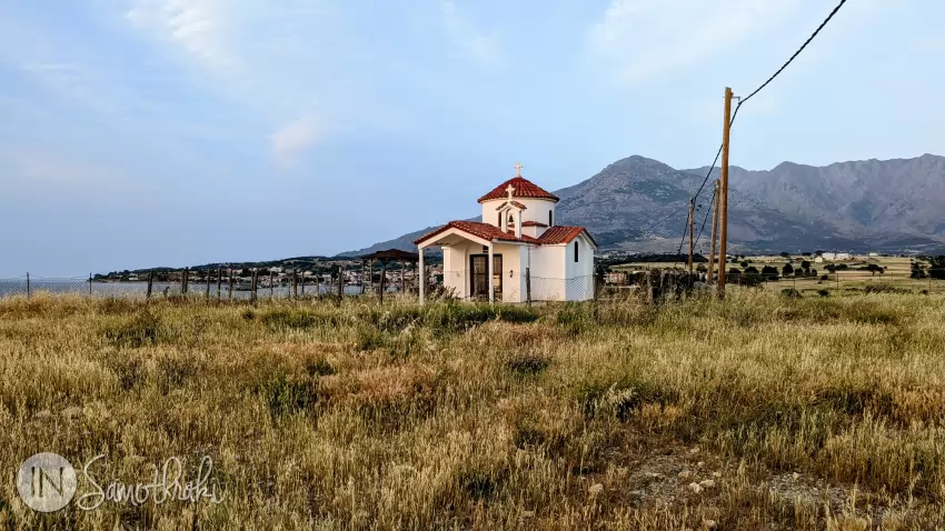 Biserica Agios Nikolaos, construită &icirc;n anul 2001
