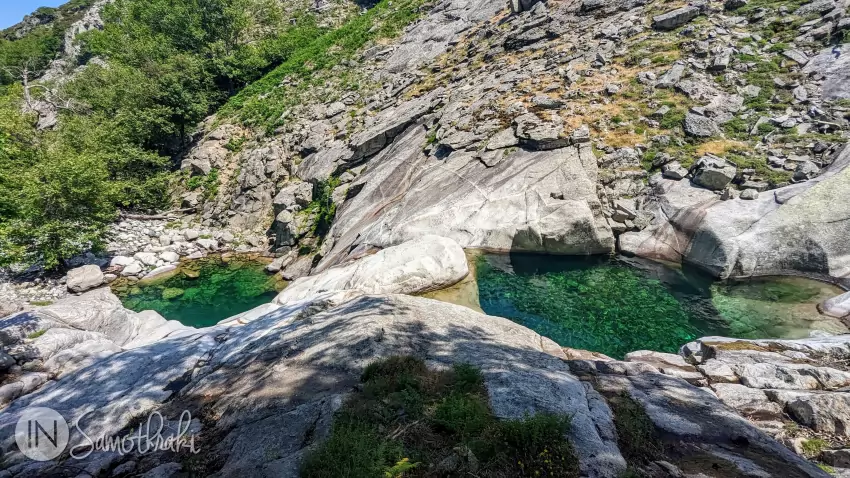 Vathrele de la Kouriat