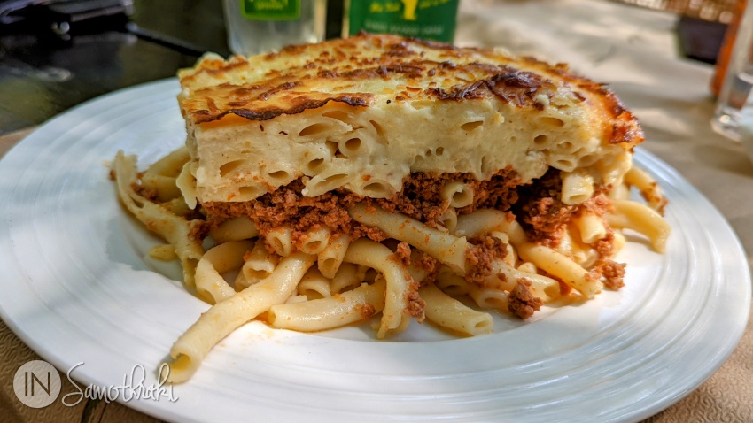 Pastitsio la taverna I Gefyra tou Fonia