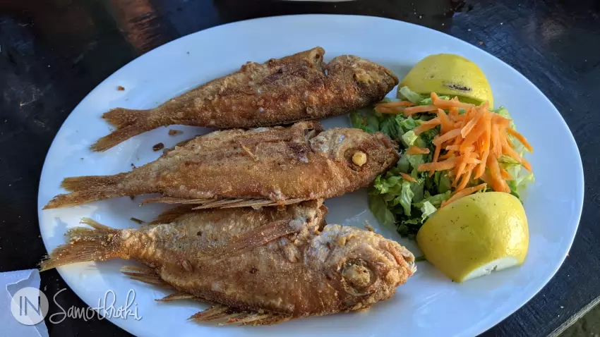 Lithrini prăjit la Taverna To Feggari din Therma